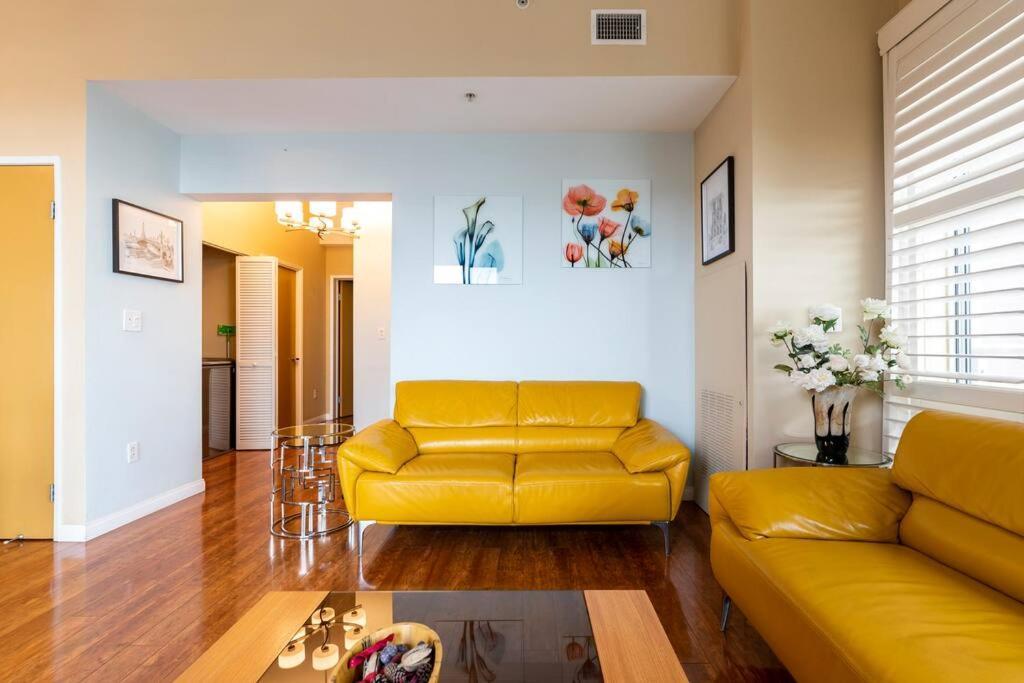 A Corner Unit With Ocean Views From Every Room Long Beach Exteriér fotografie