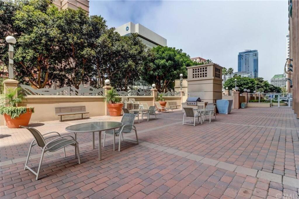 A Corner Unit With Ocean Views From Every Room Long Beach Exteriér fotografie